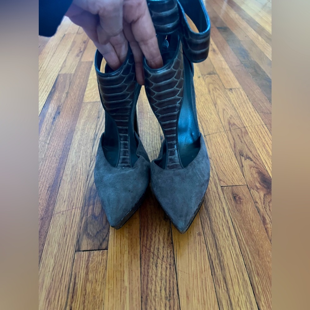 SKOW SHOES suede and alligator stiletto-. Made in Italy size 37/6 1/2